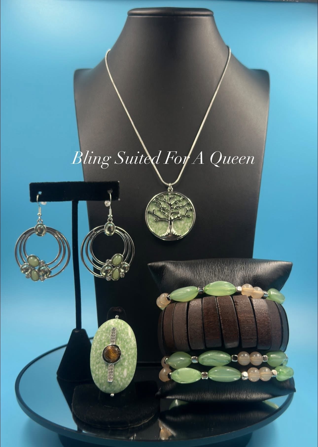 Set it up with Lola -tree of life