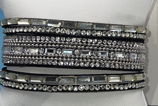 Pulsera envolvente de diamantes de imitación negros y transparentes