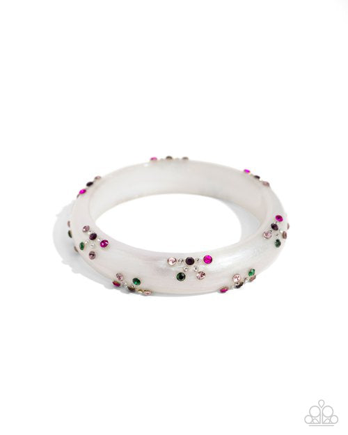 Pulsera color cautivador morado