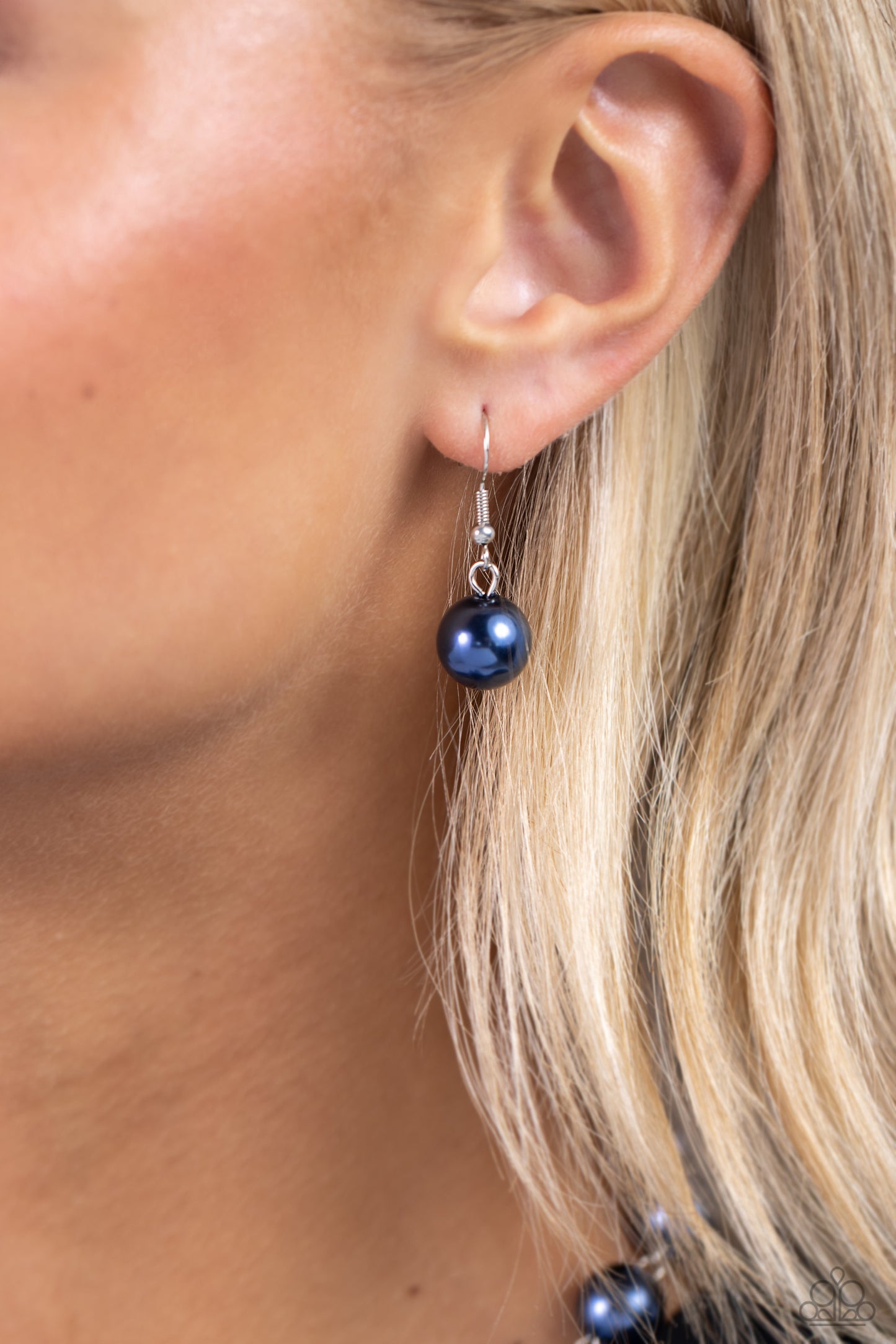 Bienvenidos a White Collar - Collar azul