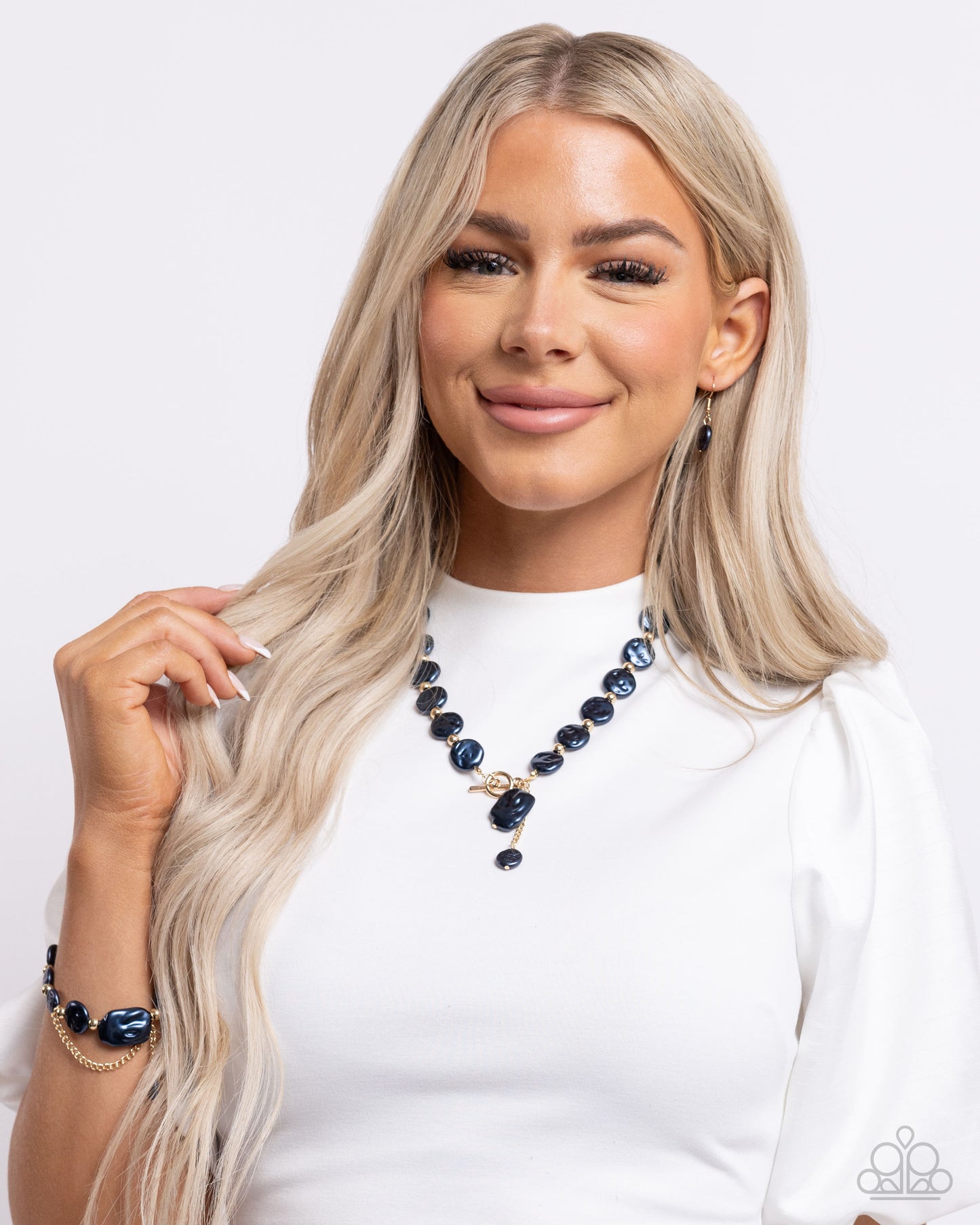 Beaming Baroque - Blue necklace and bracelet set