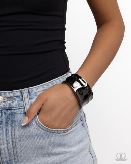 Hammered Hope - Black bracelet