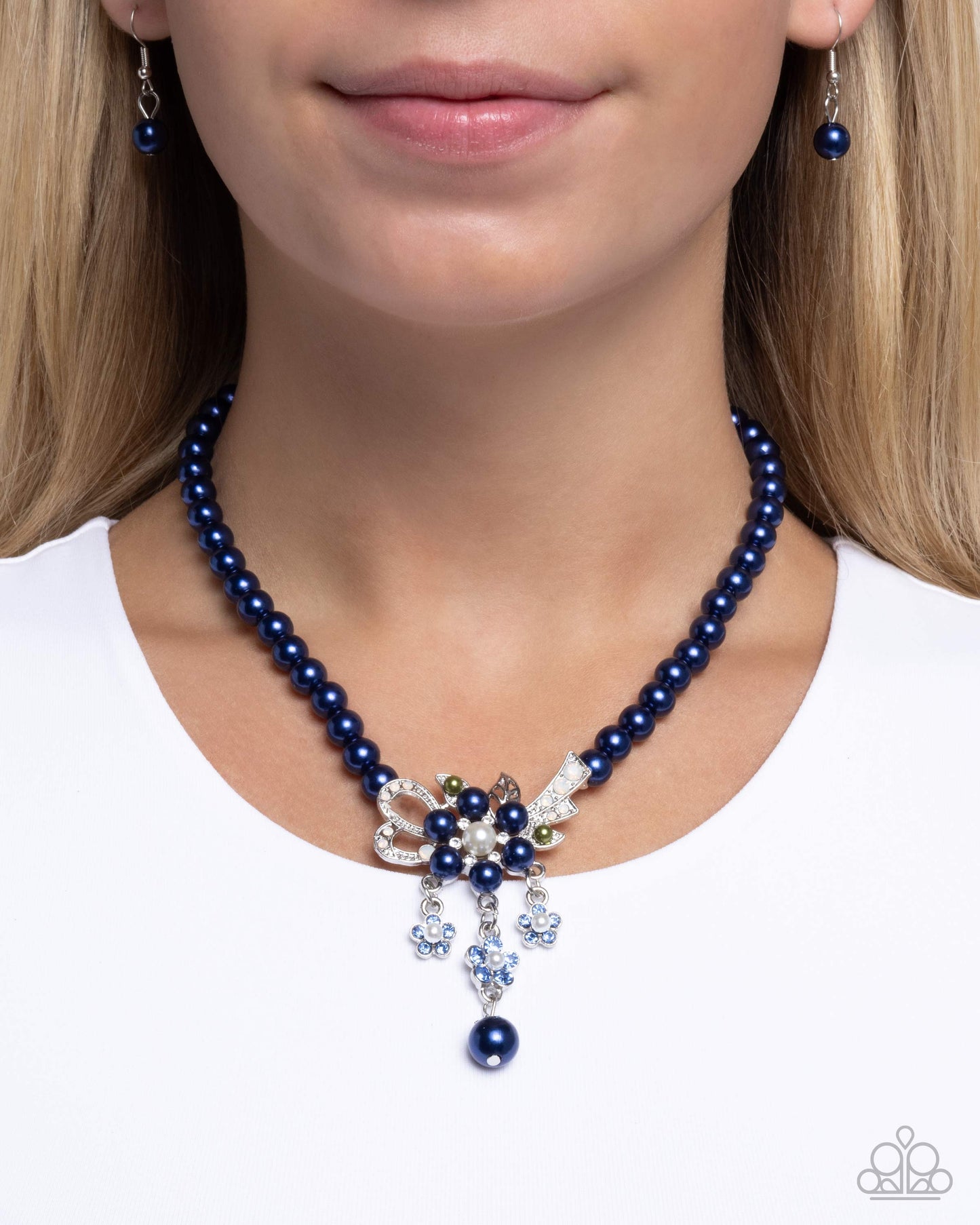 All Over TON - Blue necklace