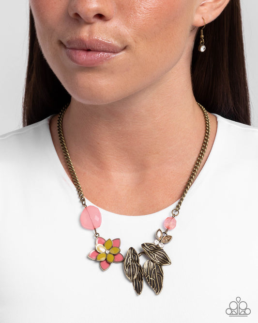Standing Shimmer - Brass necklace