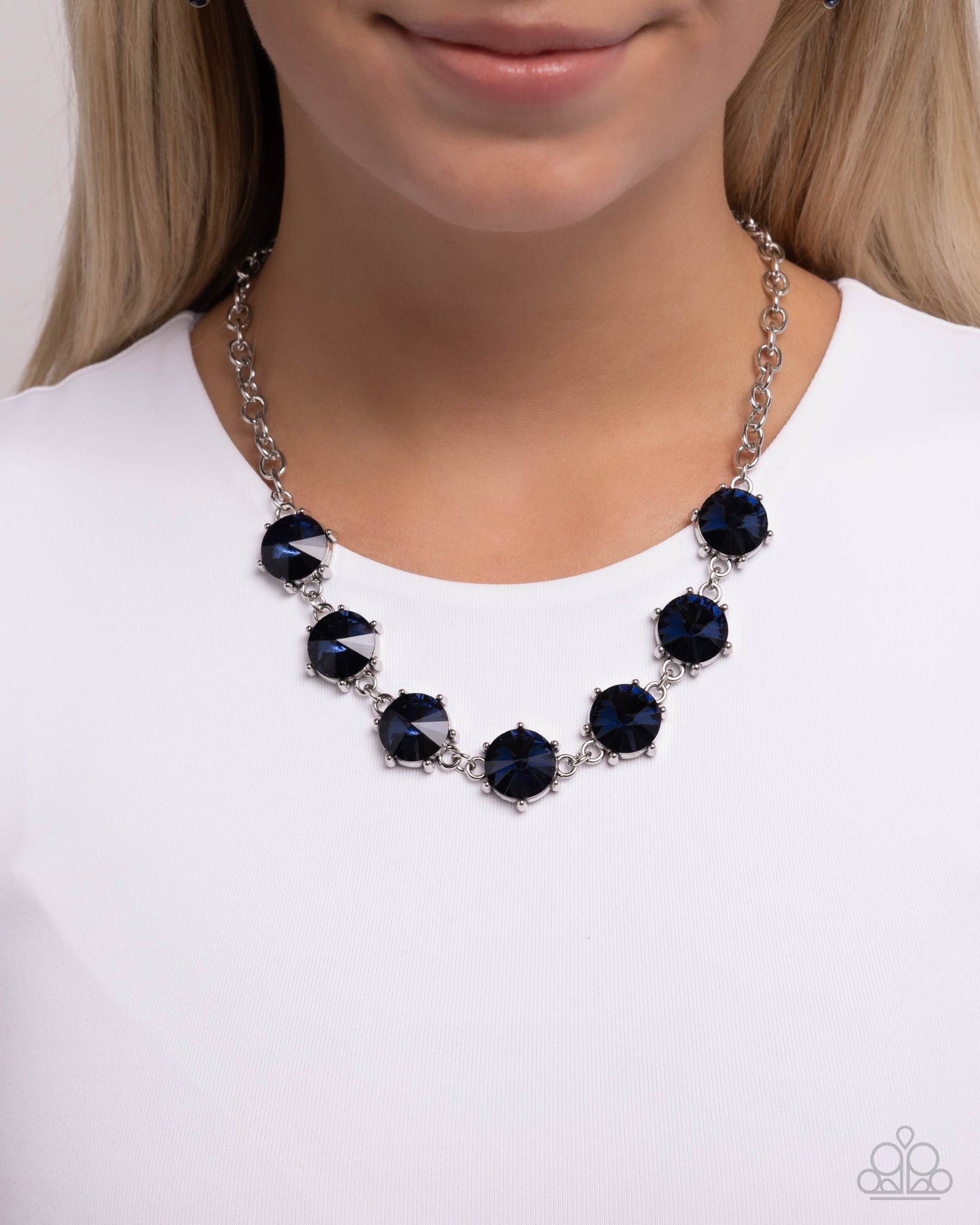Drowning in Dazzle - Blue necklace
