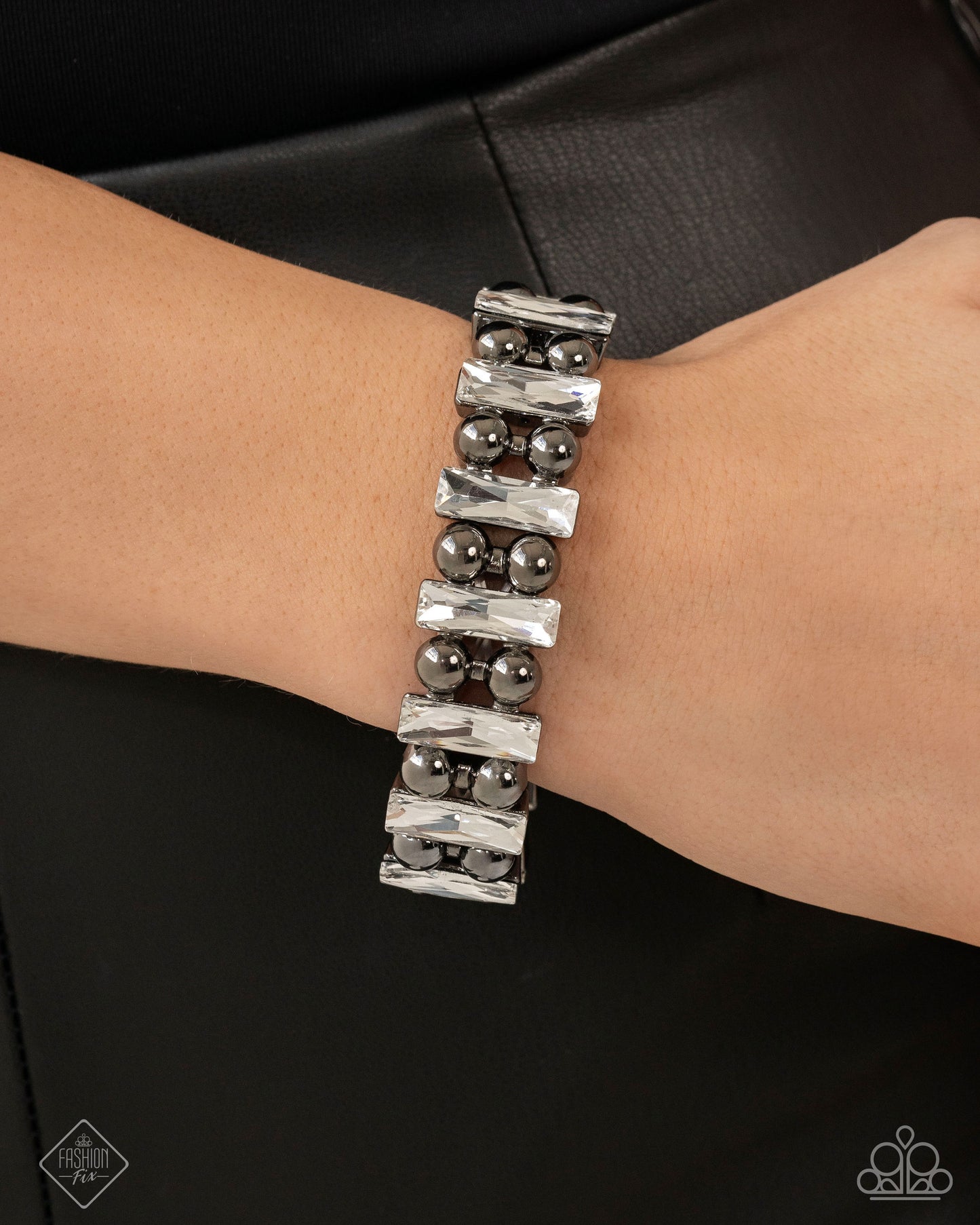 Assertive Admiration - Black Bracelet -Fashion fix april 25'