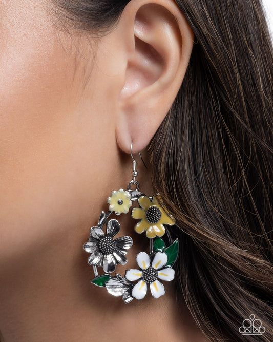 Wreathed Weekday - Yellow earrings