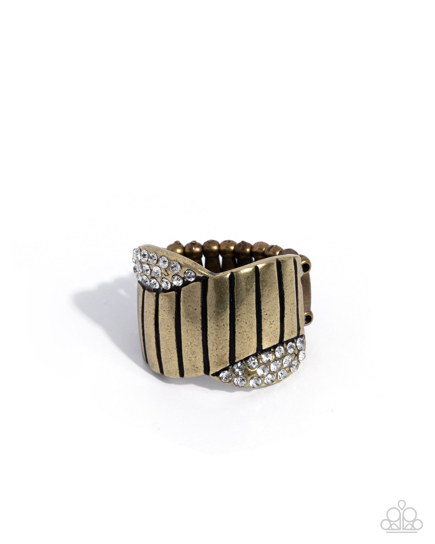 Chic Crossover - Brass ring -coming soon