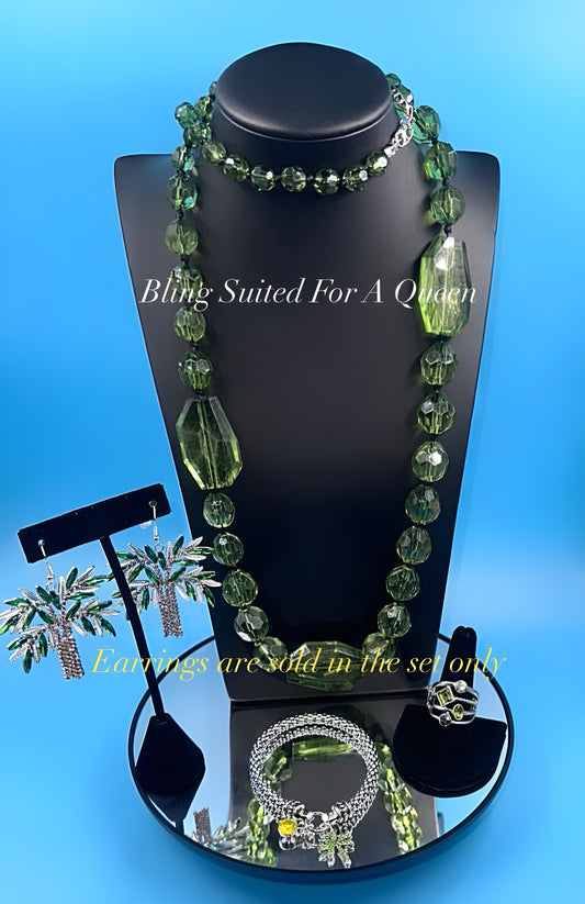 Set it up with Lola-palm trees