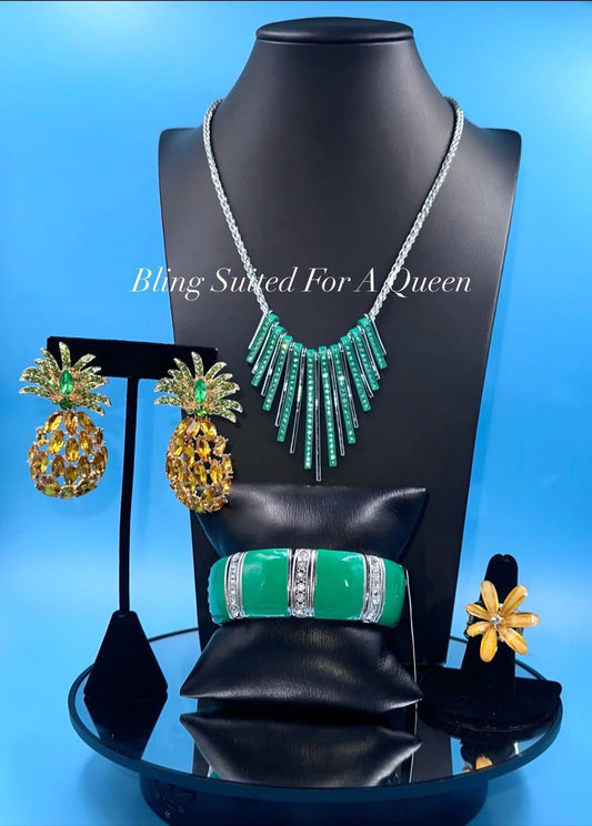 Set it up with Lola -Pineapples