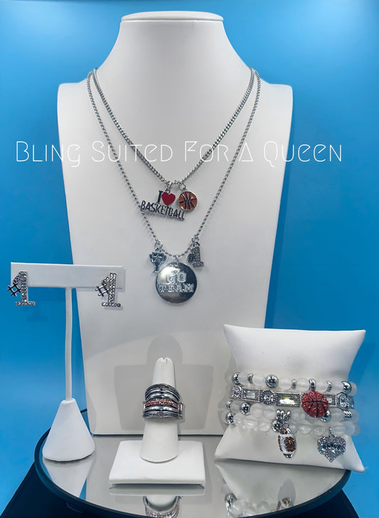 Set it up with Lola-Basketball