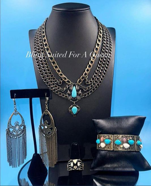 Set it up with Lola-Brass Queen