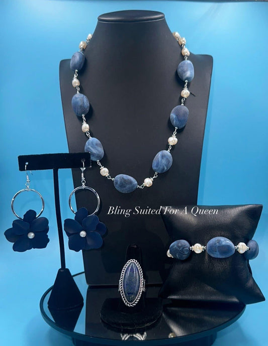 Set it up with Lola - Flowers and pearls