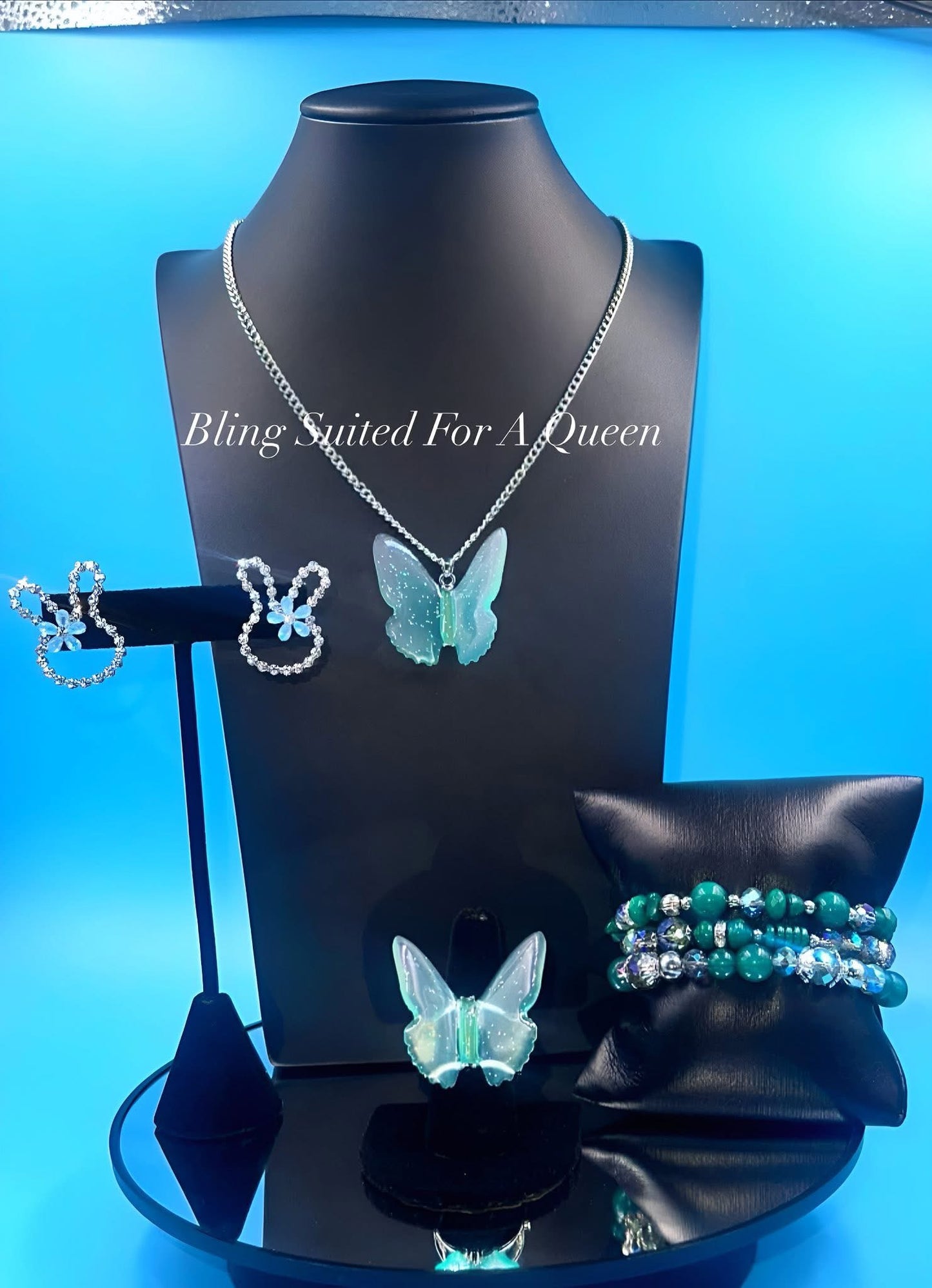 Set it up with Lola-butterflies and bunny