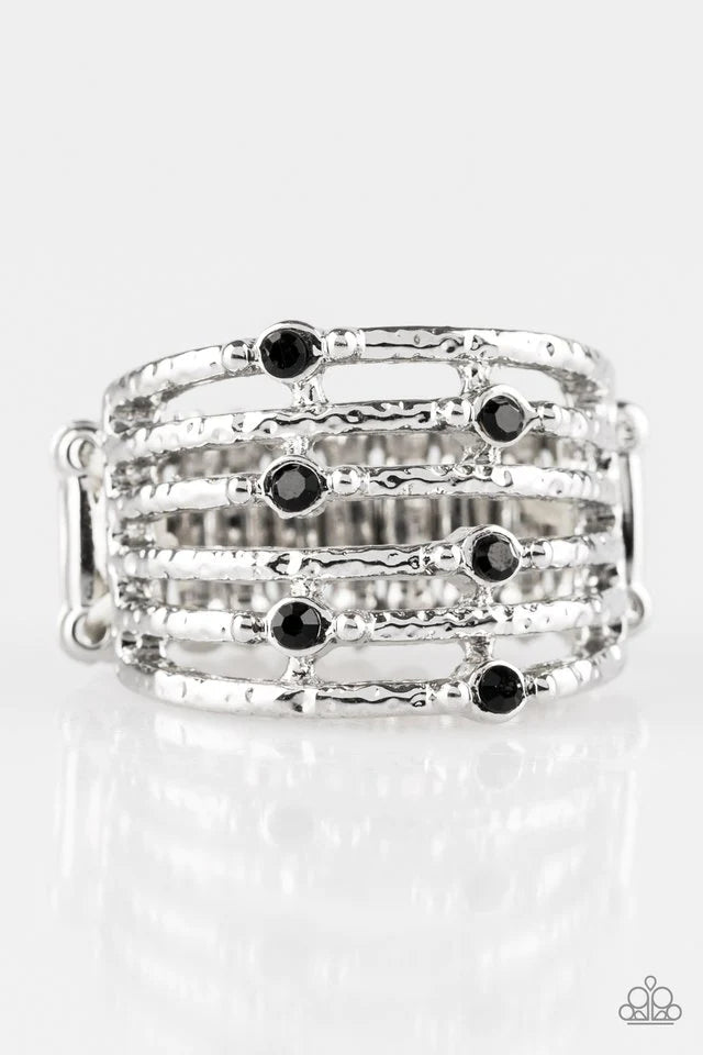Anillo ~ Escala hacia arriba - Negro