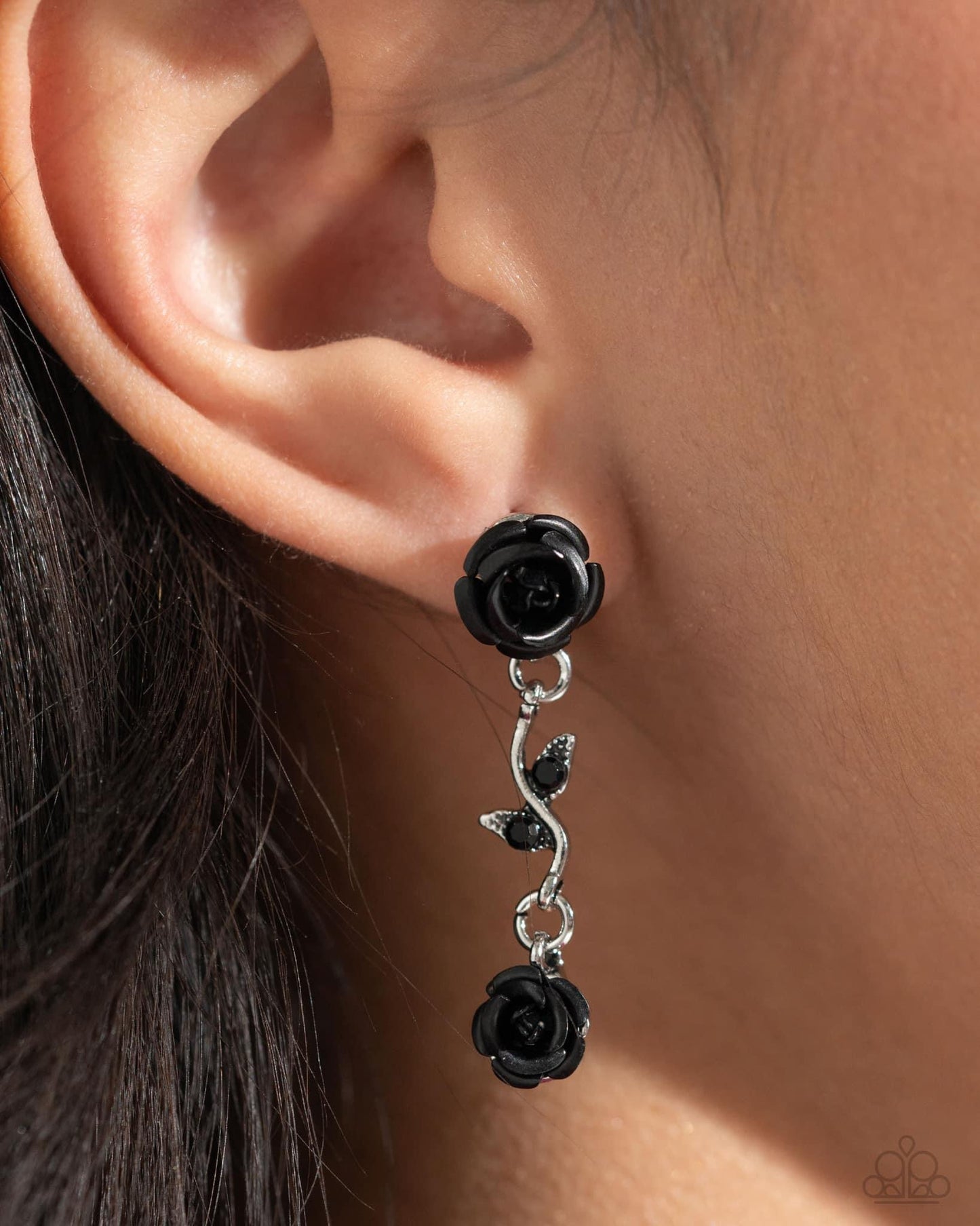 Led by the ROSE - Pendientes negros