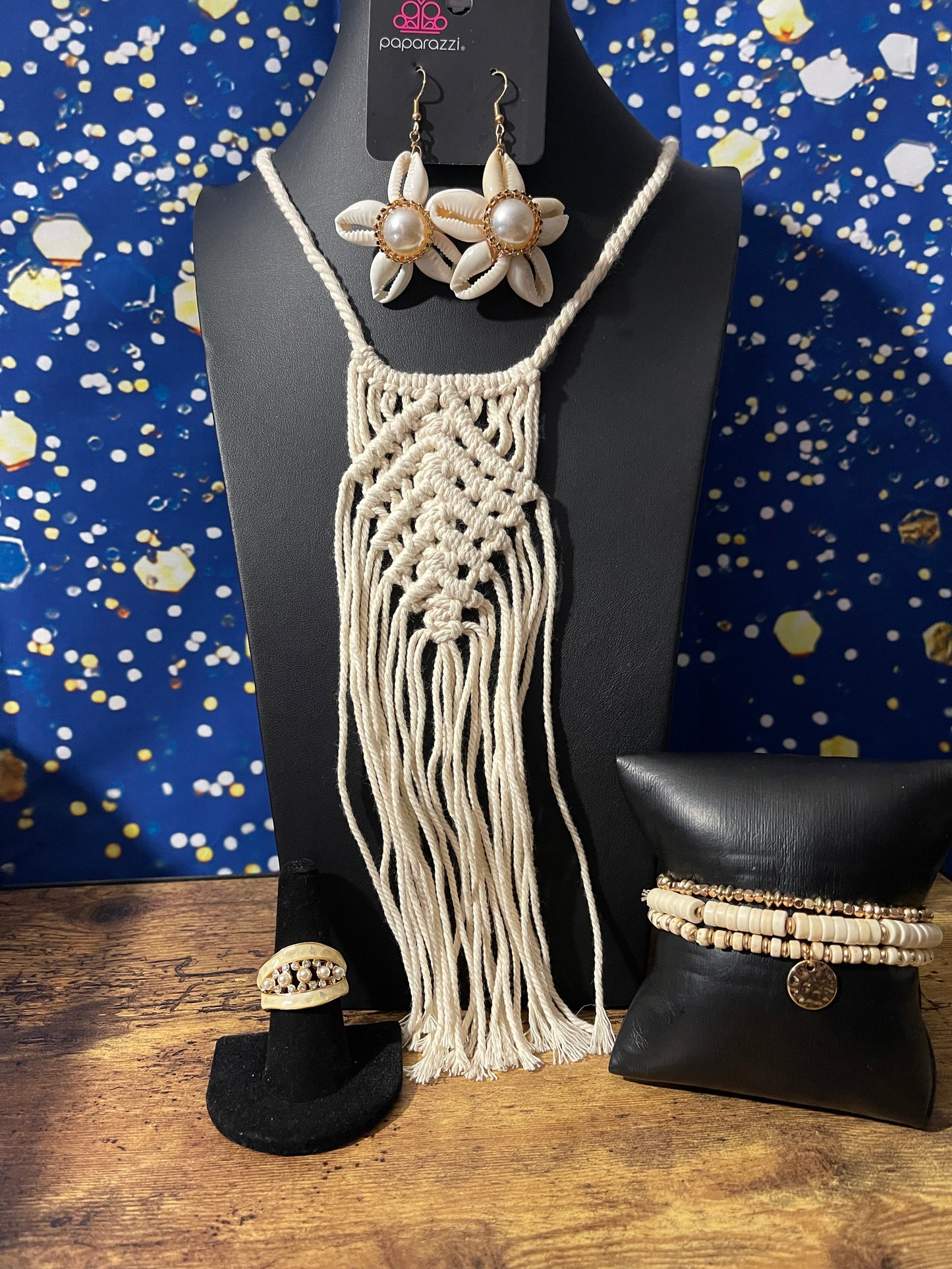 Coloca solo conchas en la arena (configúralo con Lola)