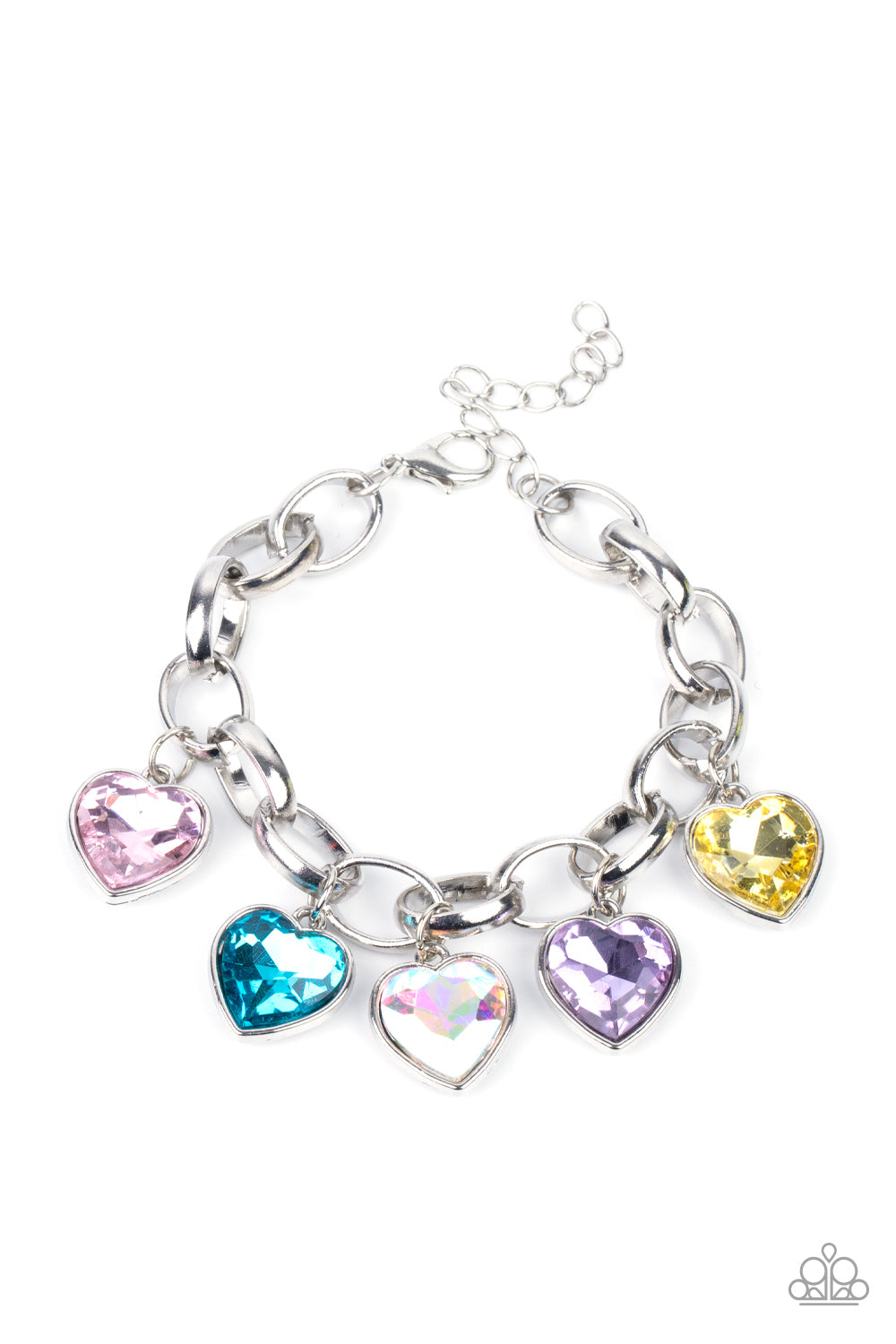 Pulsera multicapa con dije de corazón de caramelo