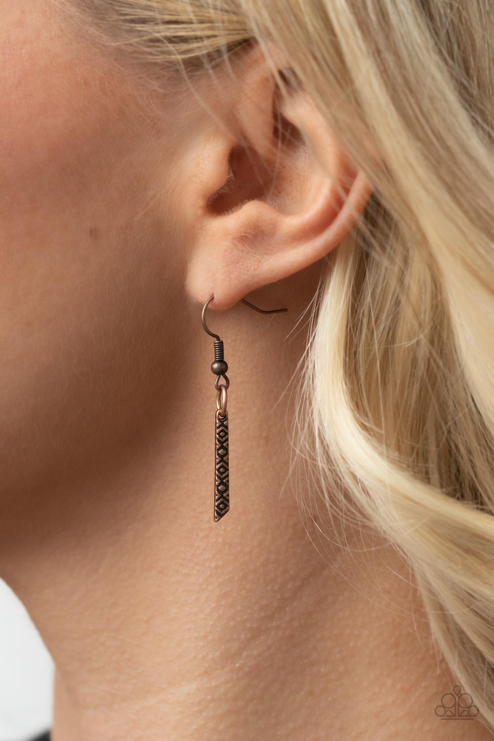 Collar de cobre con un toque tribal encantador