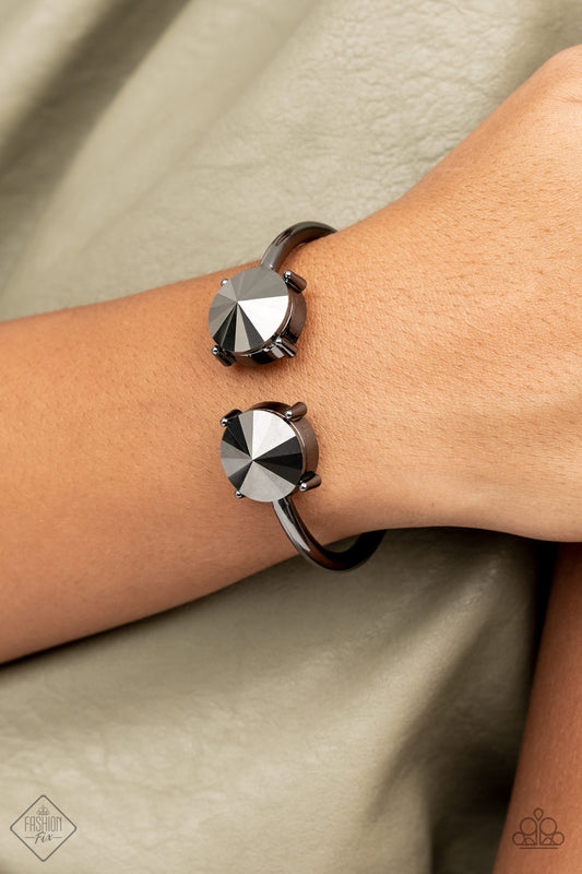 Spark and Sizzle - Pulsera negra sept, solución de moda