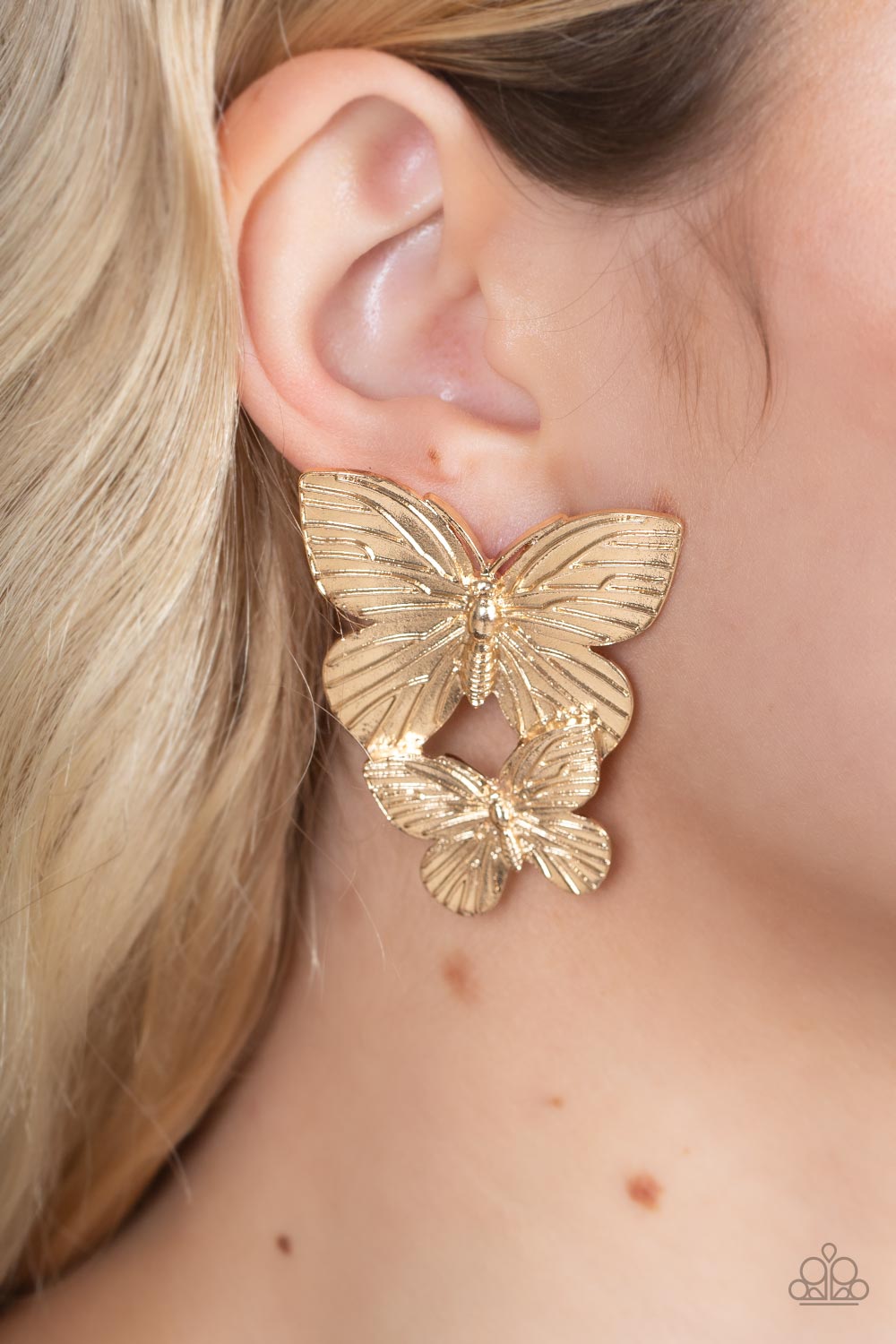 Blushing Butterflies - Gold earrings