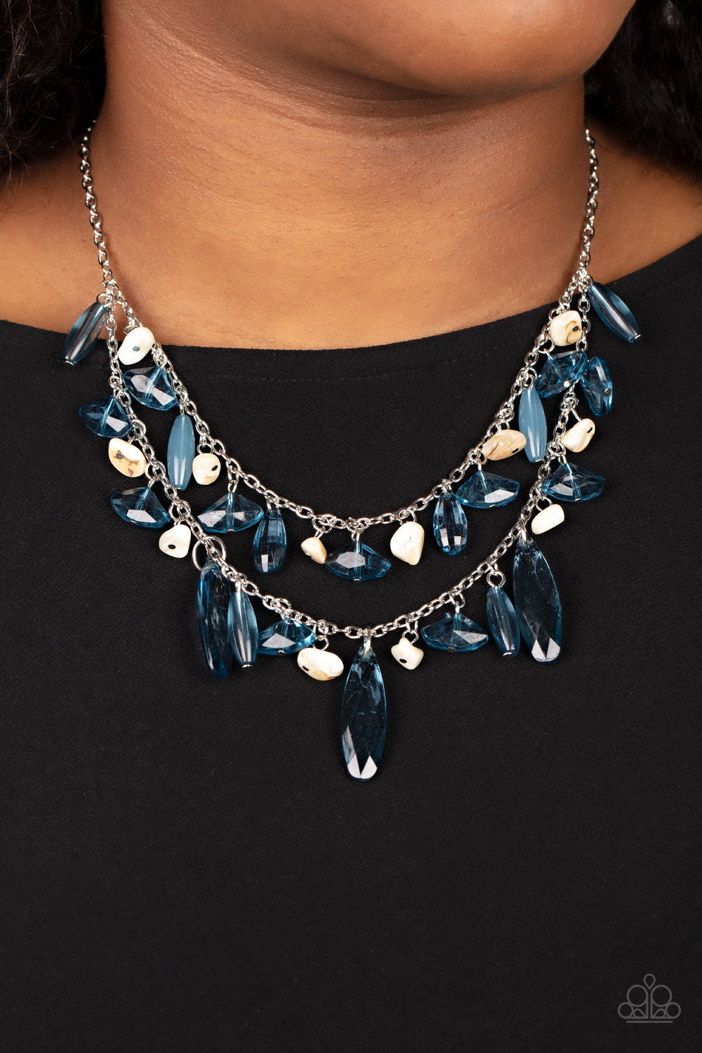 Cabaña a la luz de las velas - Collar azul