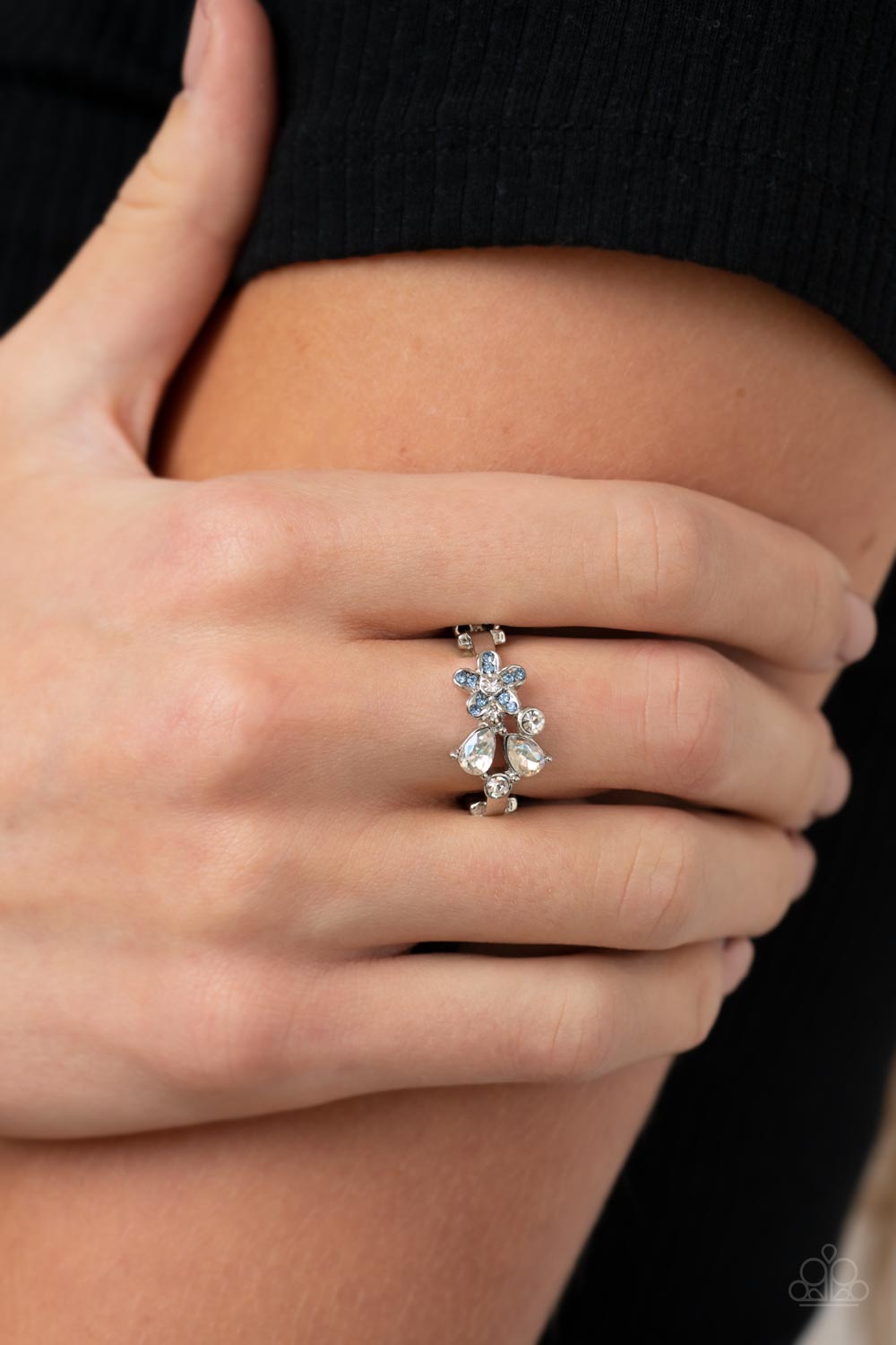 Eflorescencia encantadora - Anillo azul