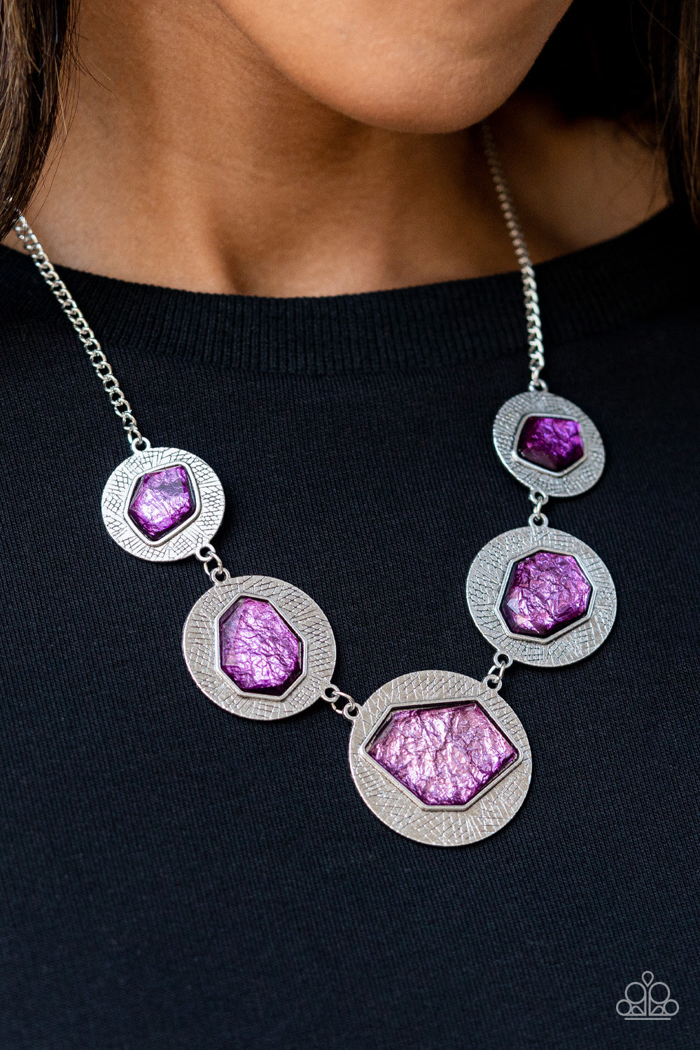 Raw Charisma - Purple necklace Glow 2022