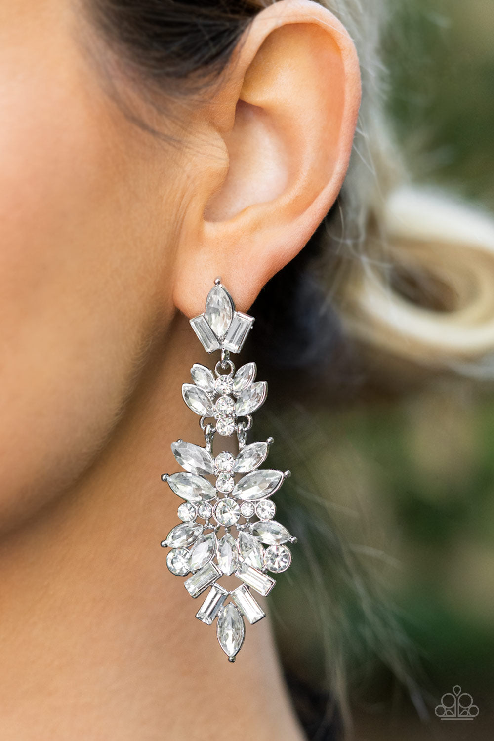Frozen Fairytale - White earrings (LOP) May 22'