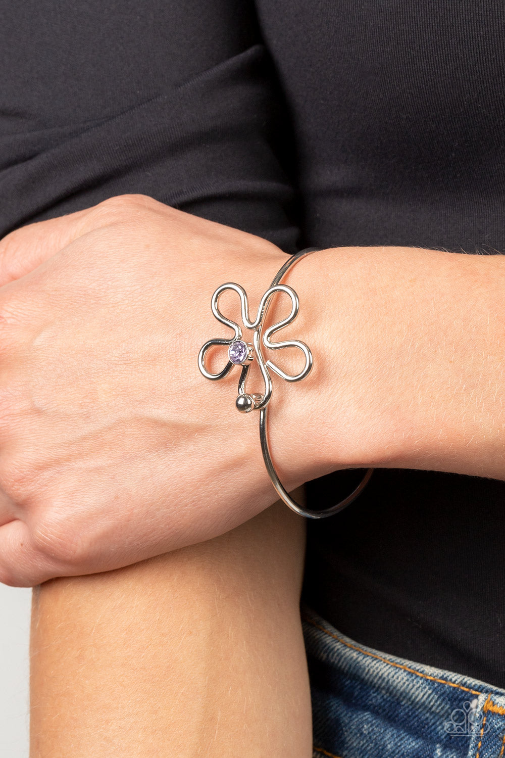Innovación Floral - Pulsera morada