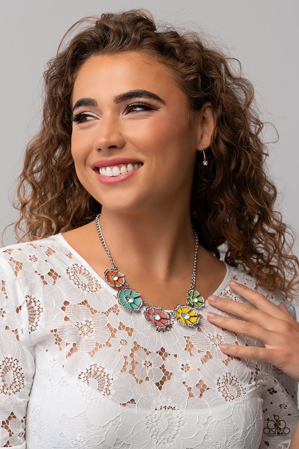 Playful Posies - Collar multi (LOP 23 de julio)