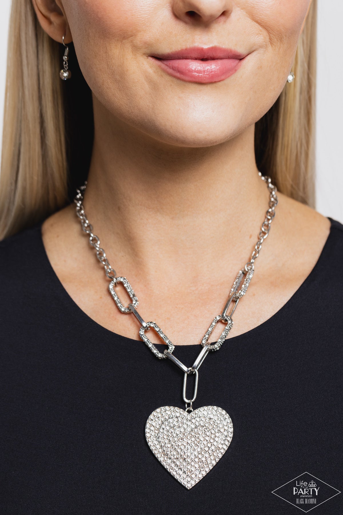 Romance en la carretera - Collar blanco