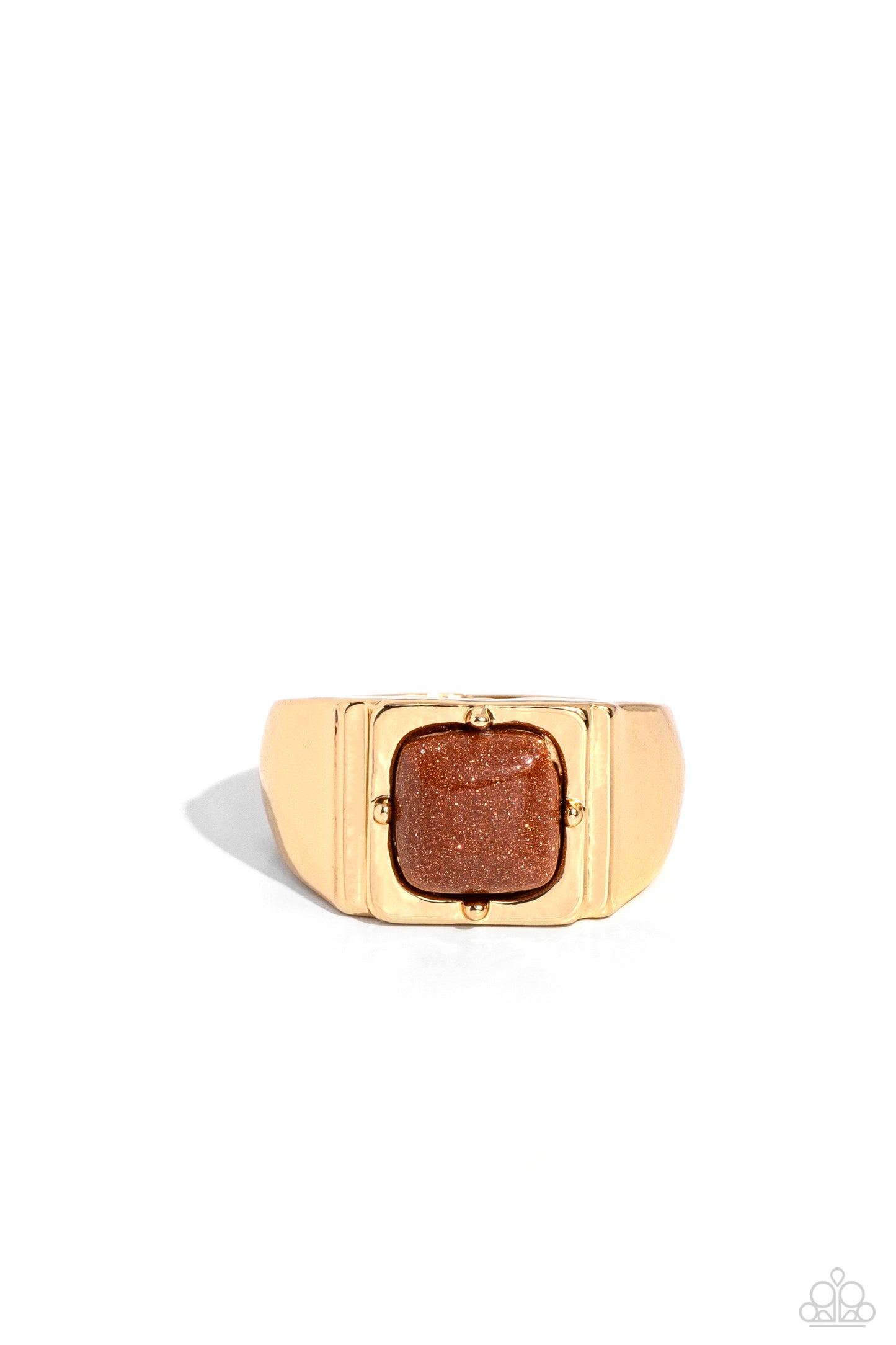 Anillo de oro con brillos