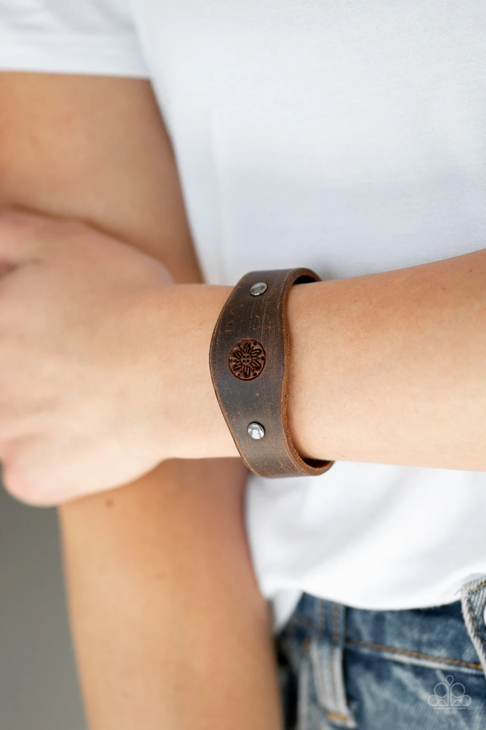 Pleasantly Pioneer - Brown bracelet