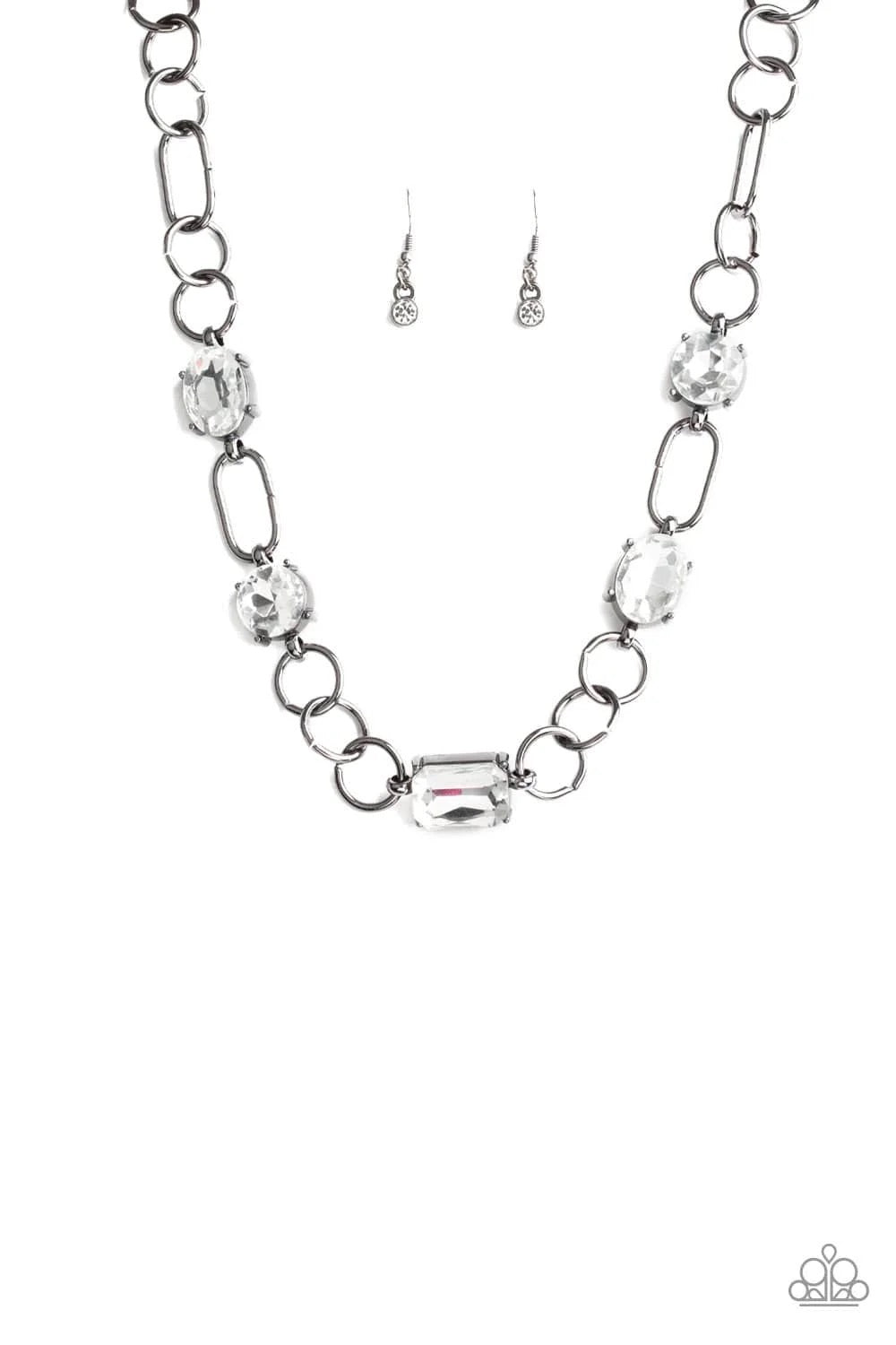 Urban District - Black necklace