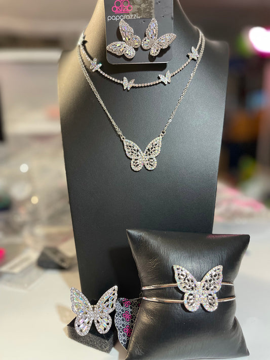 Butterfly madness (Lola’s custom looks)