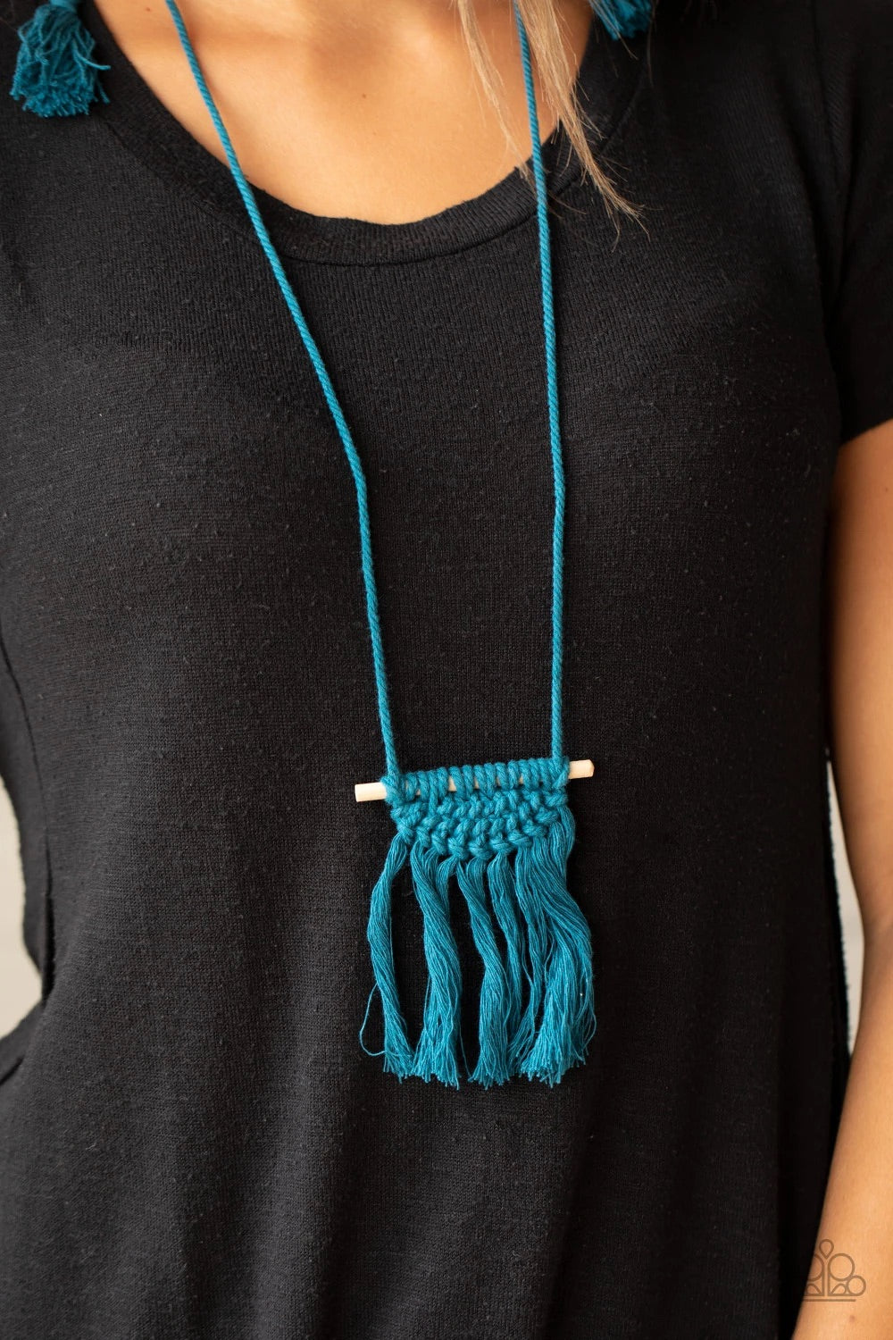 Between You and MACRAME - blue - necklace