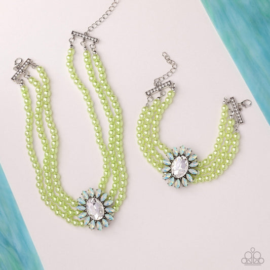 Green pearly -Set it up with Lola