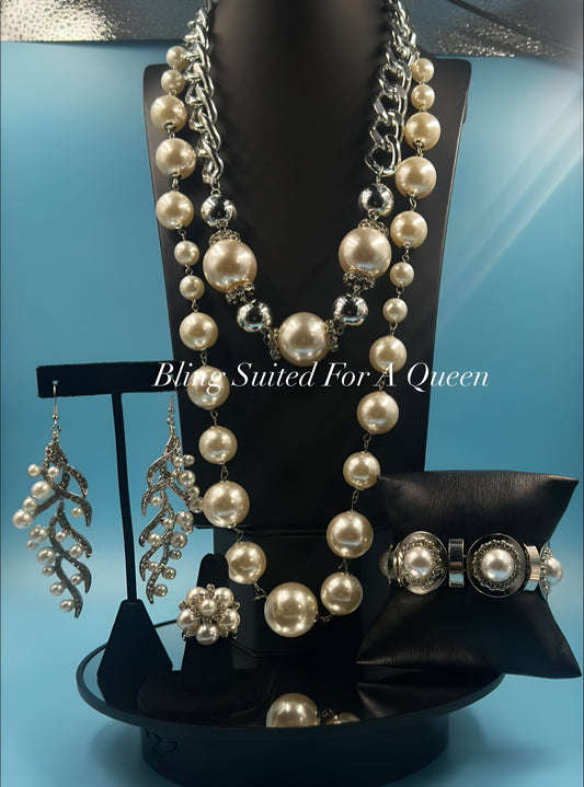 Set it up with Lola -Double pearls