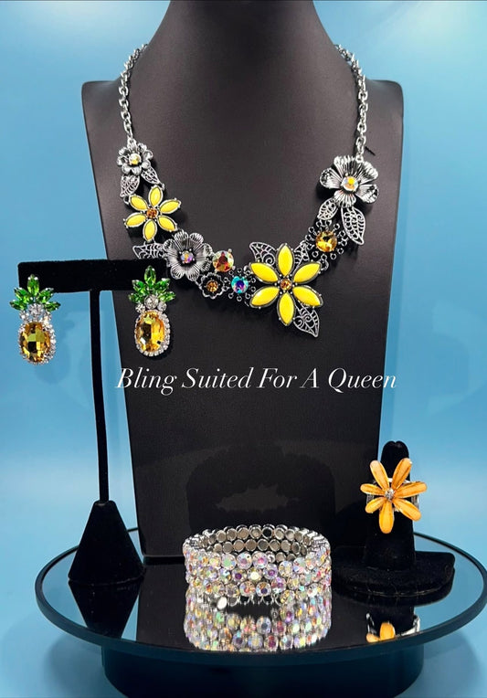 Set it up with Lola-Pineapple flowers