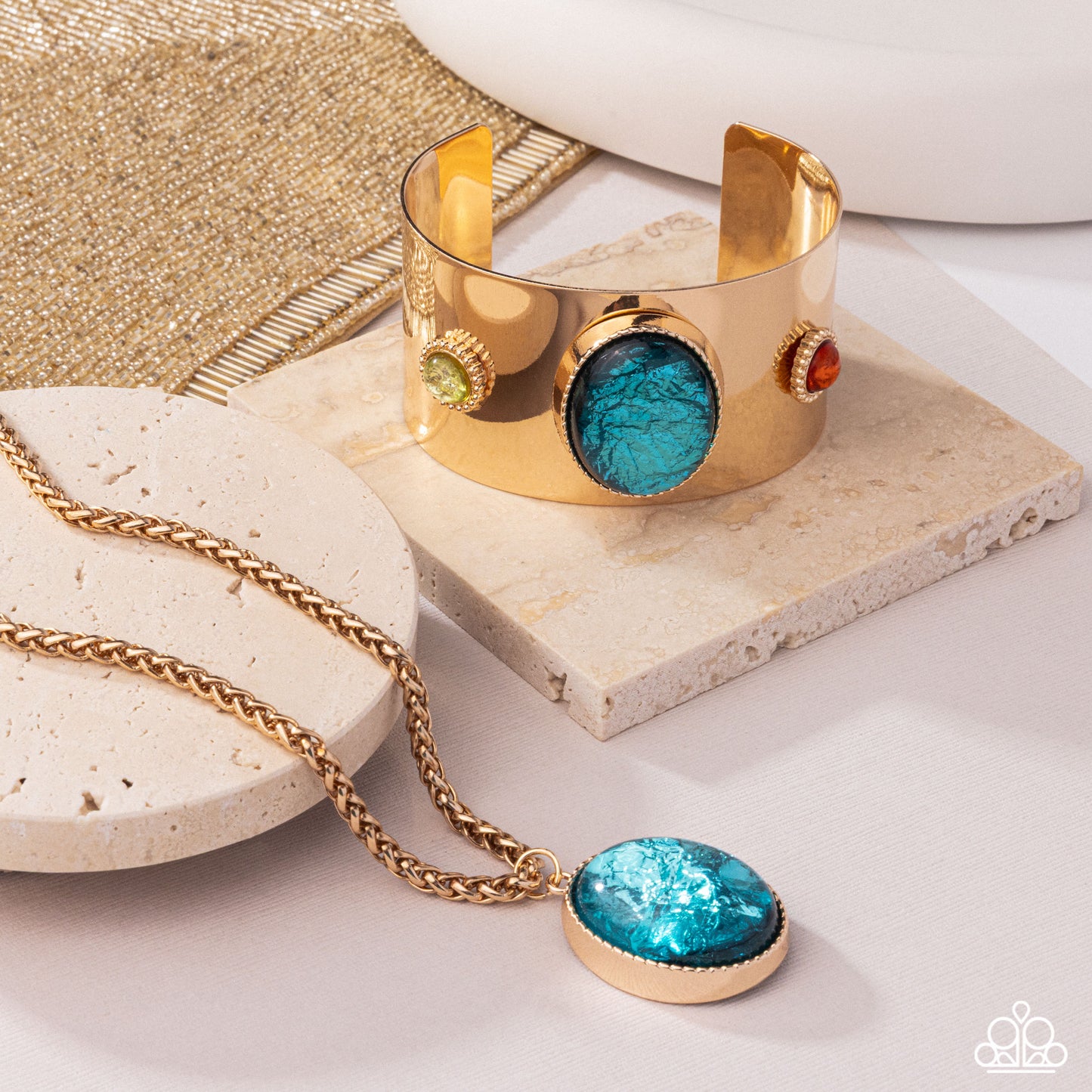Rule the Light - Complete Look-set it up with Lola