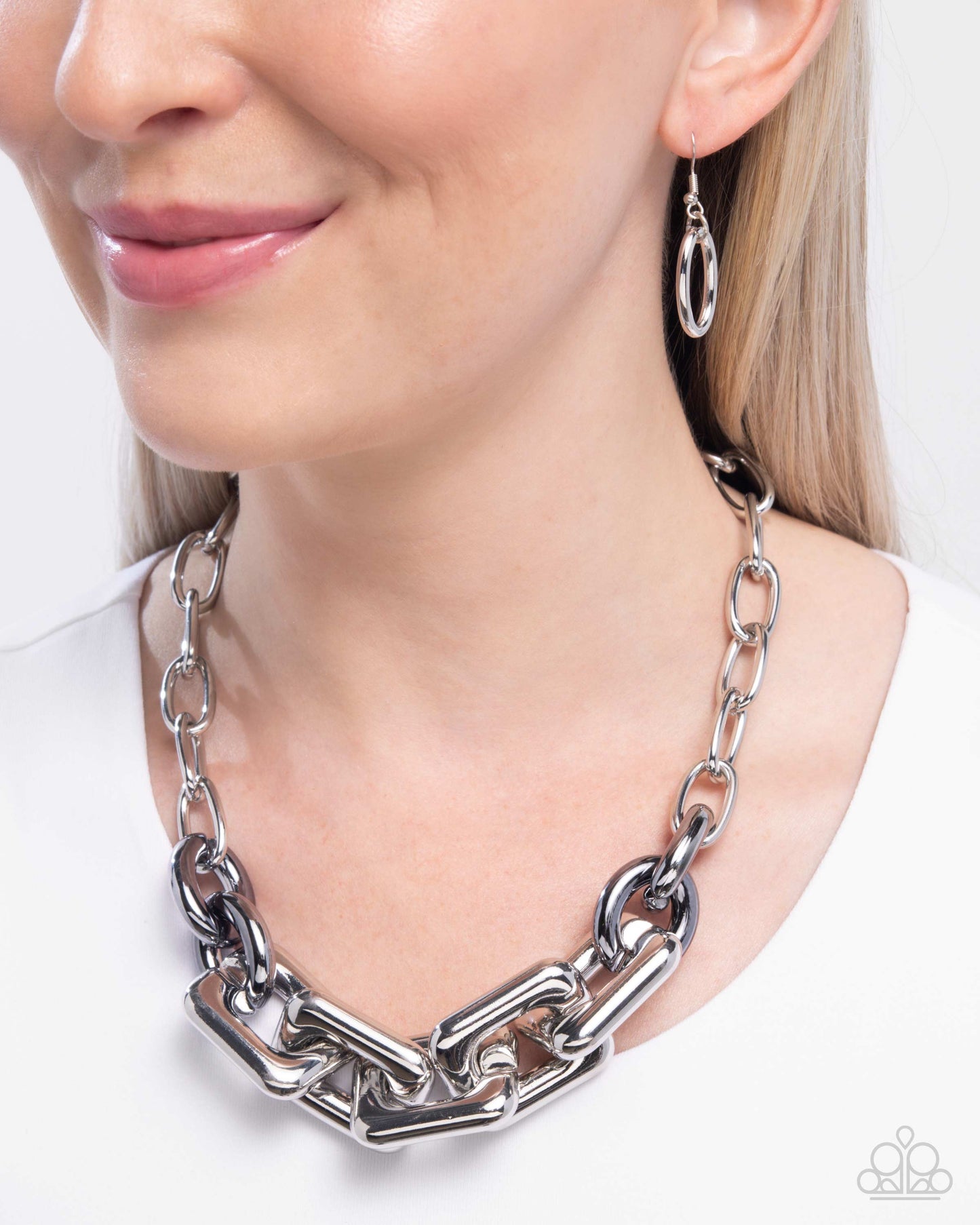 Resolute Radiance - Silver necklace