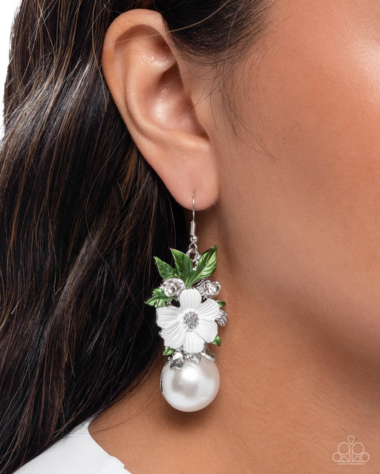 Bouquet Beholder - White earrings