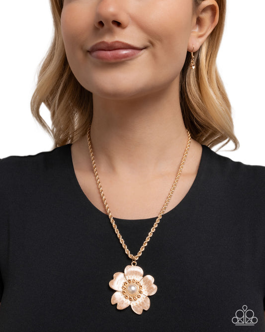 Perennial Pendant - Brown necklace