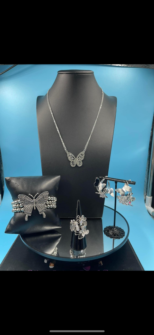 Silver Papillon set