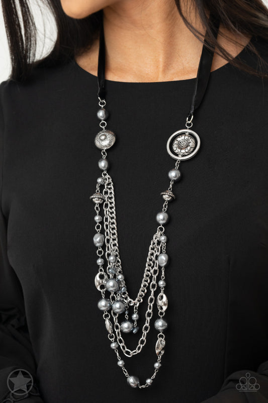 All The Trimmings - Black necklace Blockbuster