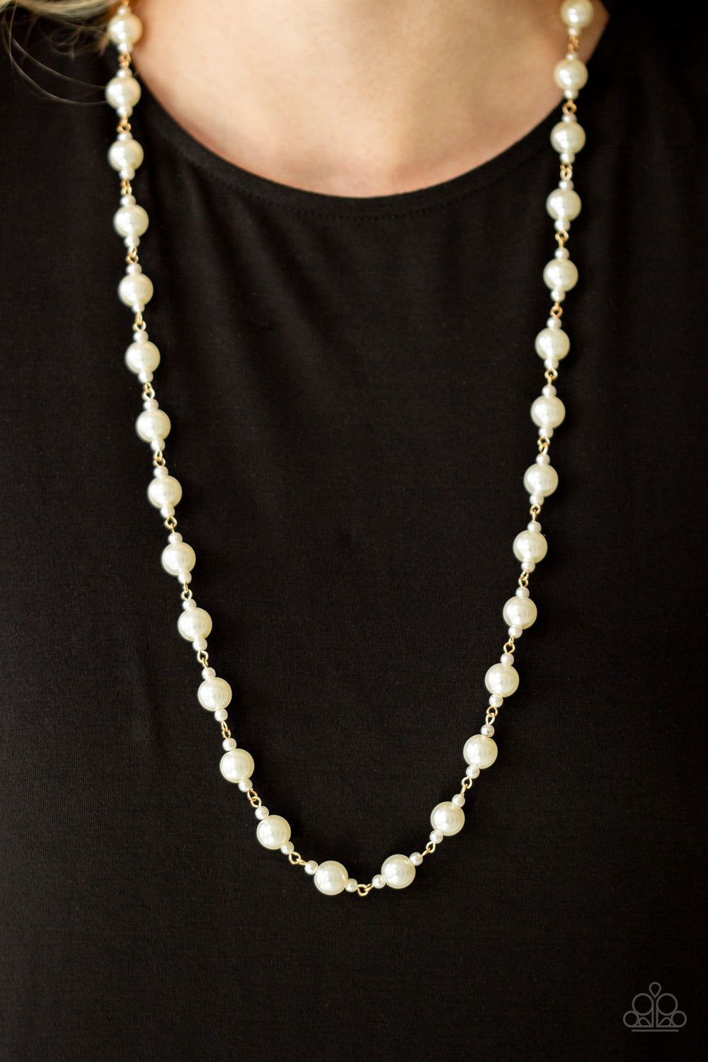 Behind The Scenes - Gold necklace-Vintage