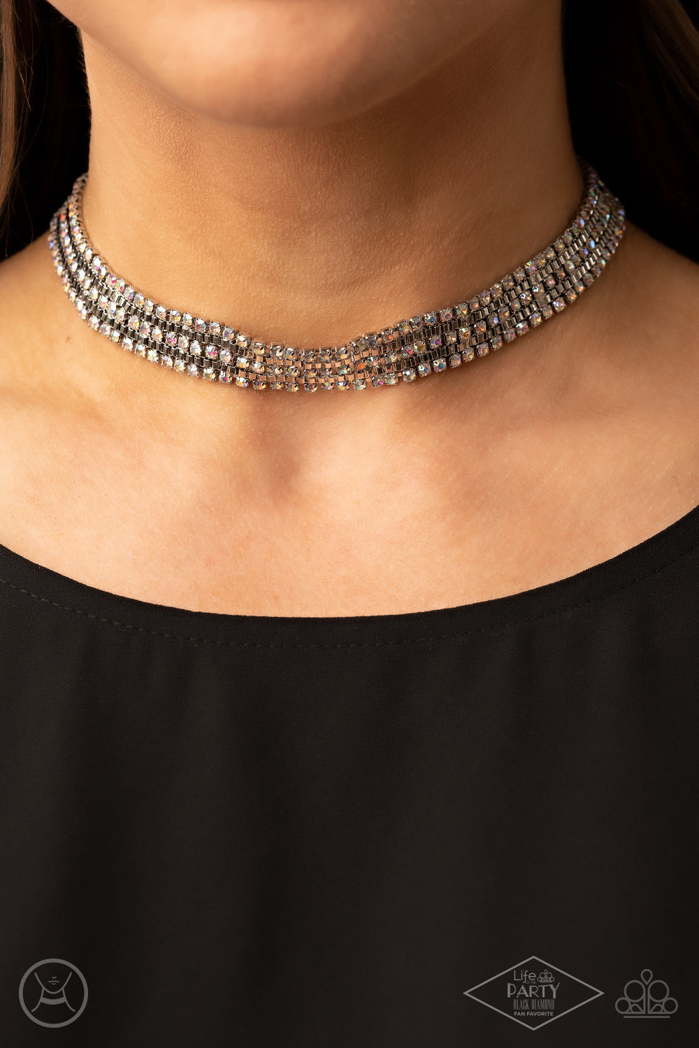 REIGN completo - Collar multi