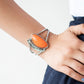 Out In The Wild - Pulsera naranja