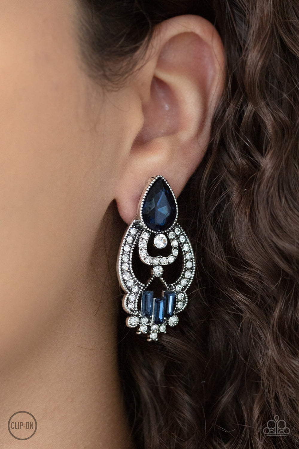 Guantelete de glamour - Pendiente azul